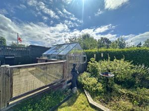 Photo 30- click for photo gallery